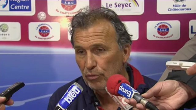 Conférence de presse Châteauroux - Nîmes Olympique : Didier THOLOT (LBC) - Victor ZVUNKA (NIMES)