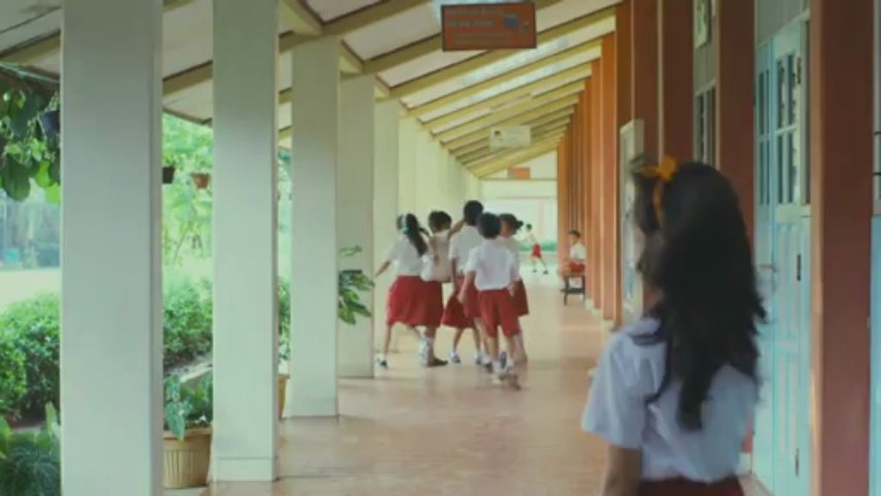 CINTA BRONTOSAURUS TRAILER (2013)