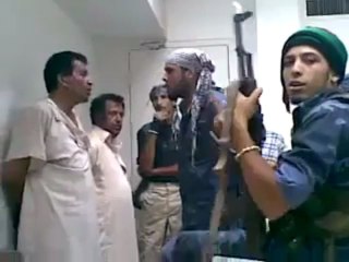 من يسيطر على هذه العصابات المسلحة >>>> تحذير المقطع به عبارات نابئة