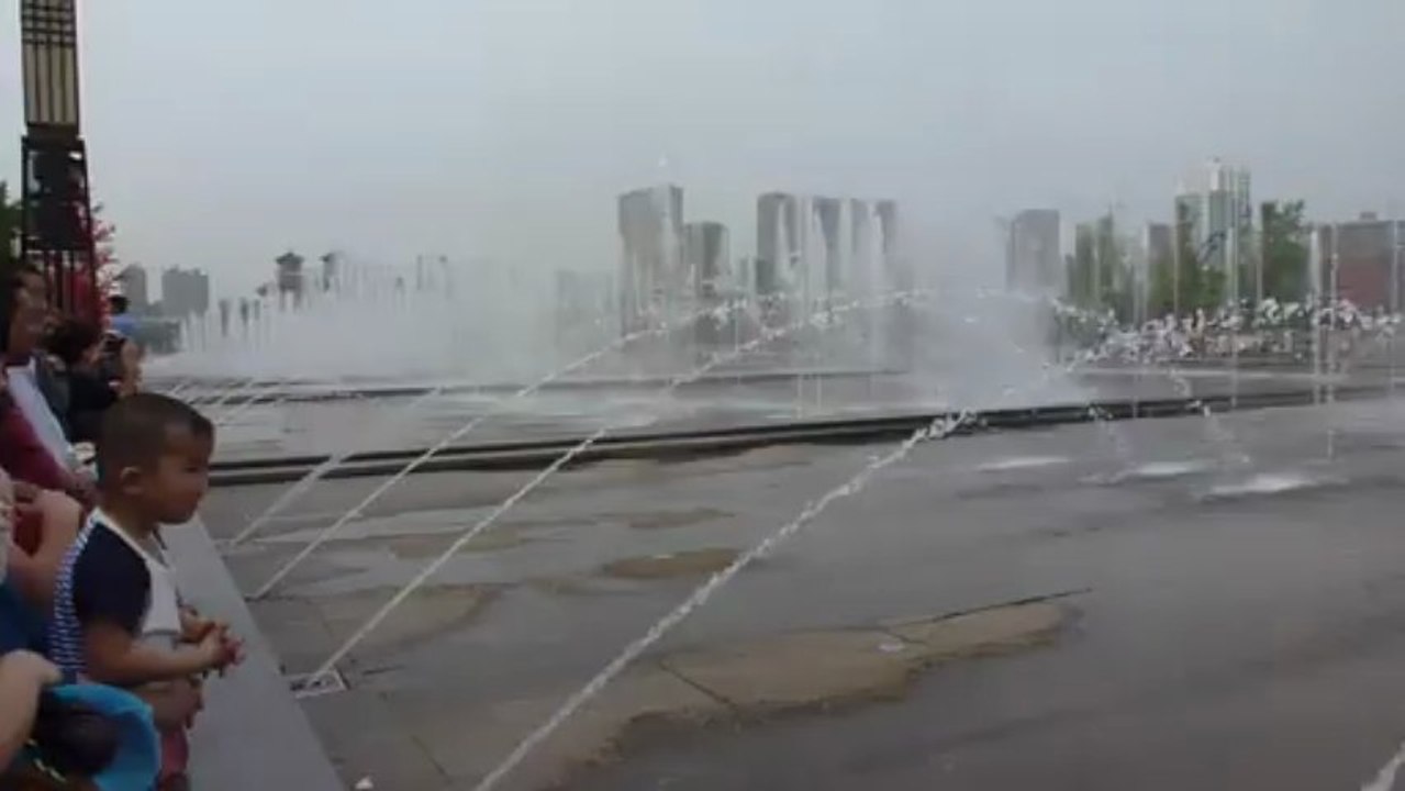 Spectacle d'eau à la grande pagode de Xi'an