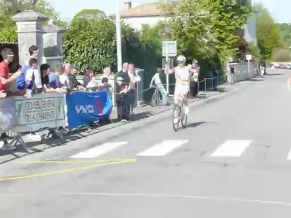 E D s'impose à Aussac Vadalle 05-2013