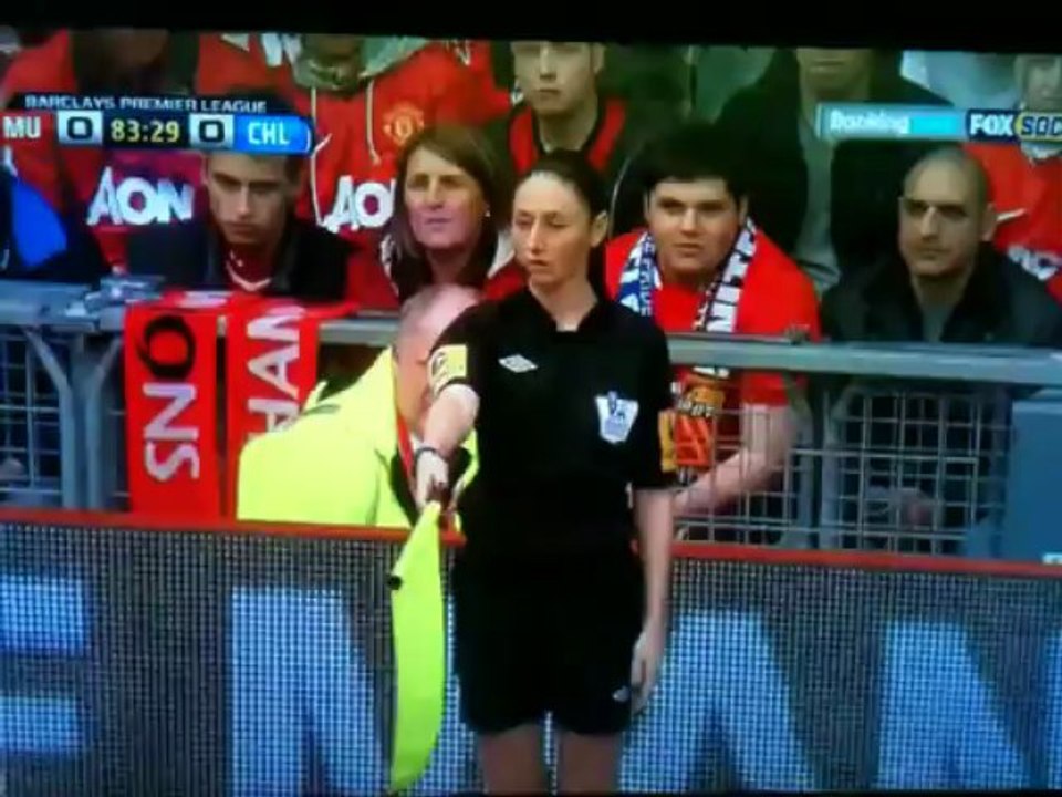 Be Careful! Sian Massey scolds Robin Van Persie & Fernando Torres