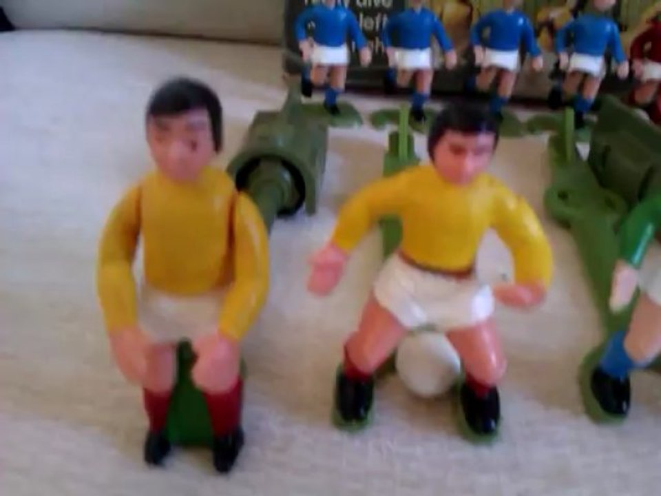 STRIKER DIVING GOALKEEPERS BY PARKER GAMES 1970S RETRO PLAYERS ETC