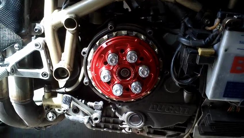 Embrayage Ducati “renforcé”