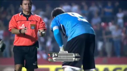 Rogerio Ceni come Pirlo, calcia rigore facendo il cucchiaio!