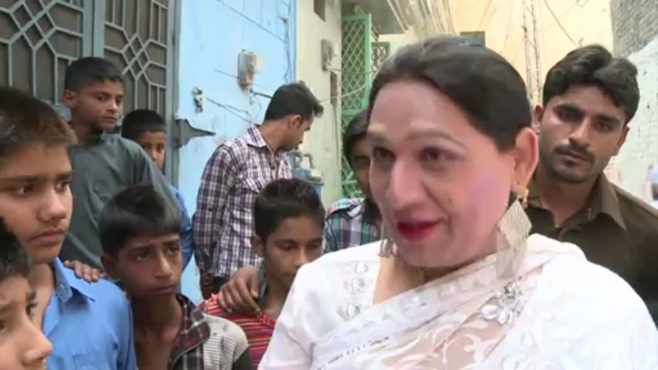 Transsexuelle Politikerinnen kämpfen um Stimmen in Pakistan