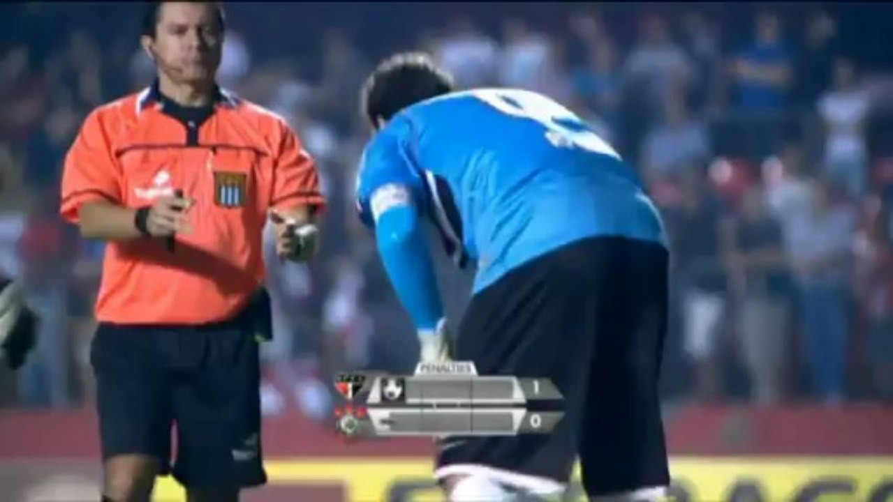 Paulista: Kult-Keeper Ceni packt den Panenka aus