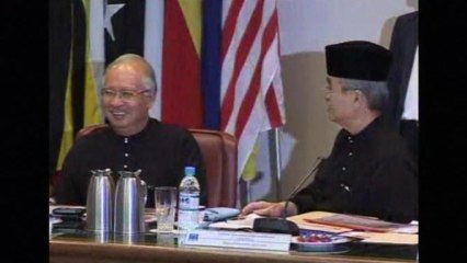 Najib remains in power