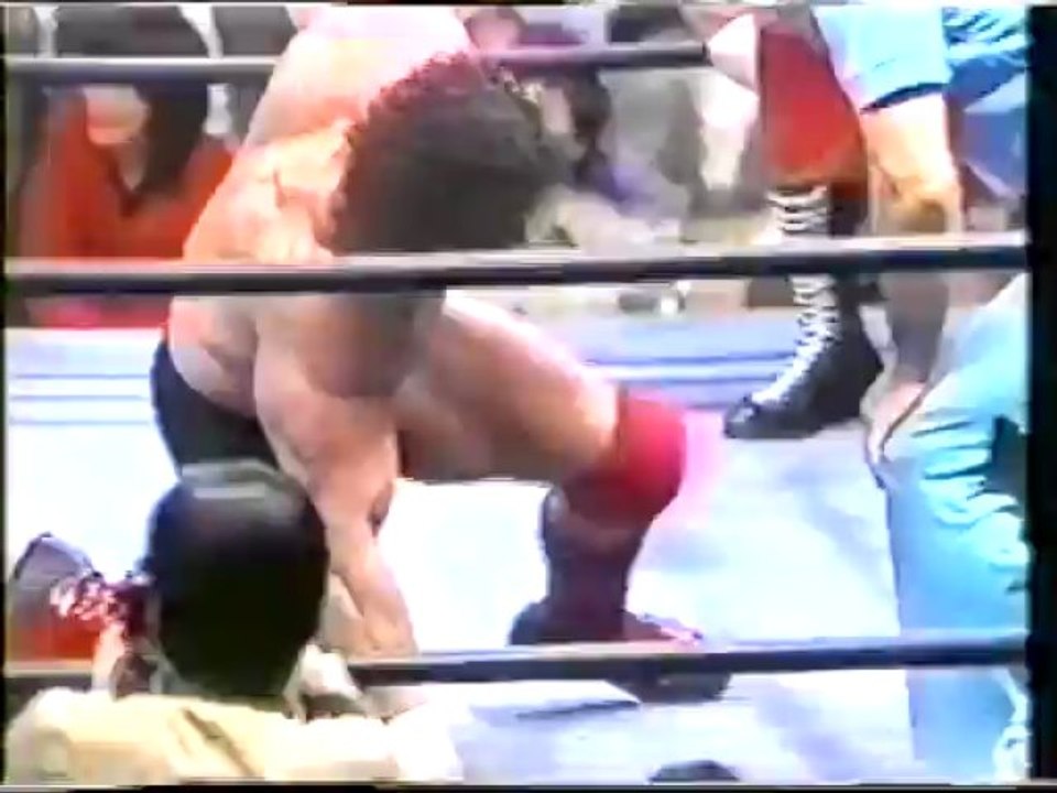 GIANT BABA & JUMBO TSURUTA VS BRUISER BRODY & JIMMY SNUKA OCTOBER 6, 1981 AJPW