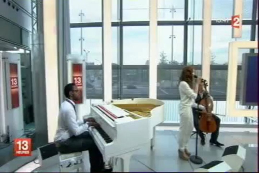 Natacha St -Pier  - Vivre D'amour -  In Live  - Le 06-05-2013-