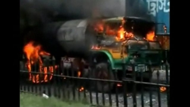 At least seven dead as Islamists clash with Bangladesh police