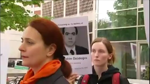 Allemagne : cinq néonazis accusés de crimes racistes jugés à Munich