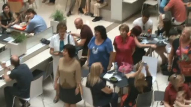 Hallelujah Flash Mob Brisbane 2011 Queen's Plaza Myer Centre 4th December