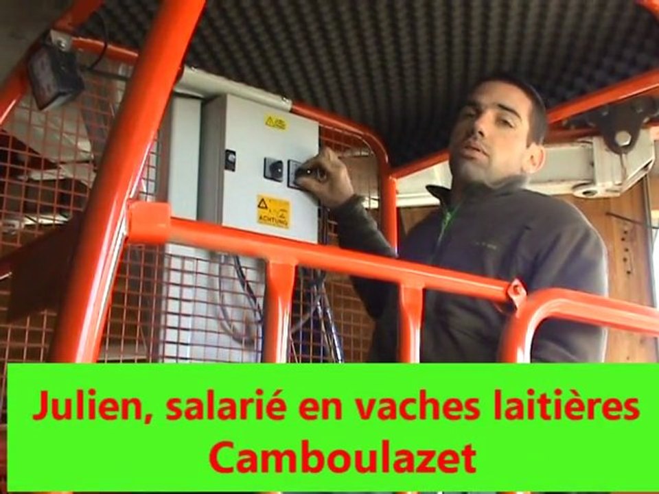 Julien, salarié agricole en vaches laitières, dans le Ségala aveyronais