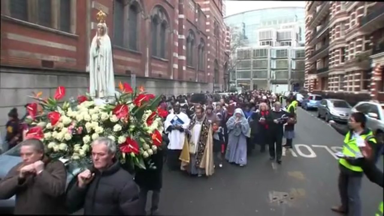 A Day With Mary #67: Procession of Our Lady. Westminster Cathedral