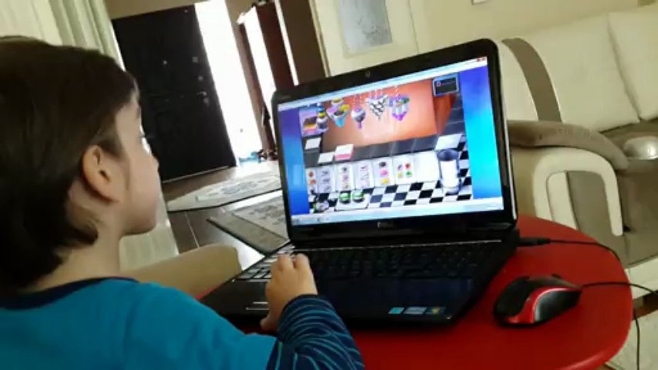 Çınar pasta üretiminde :P