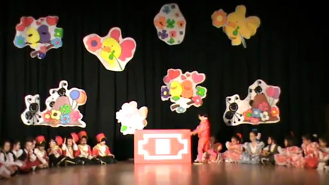 Fiestas la Salle Burgos 2013 - Festival de Ed. Infantil 2º B