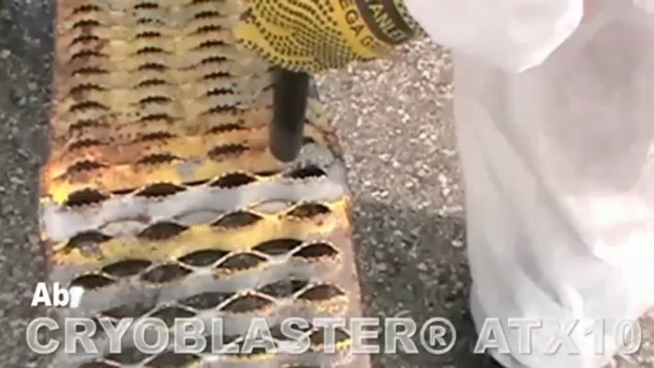 Sableuse portative: jusqu'à 20 moins d'abrasif par heure !