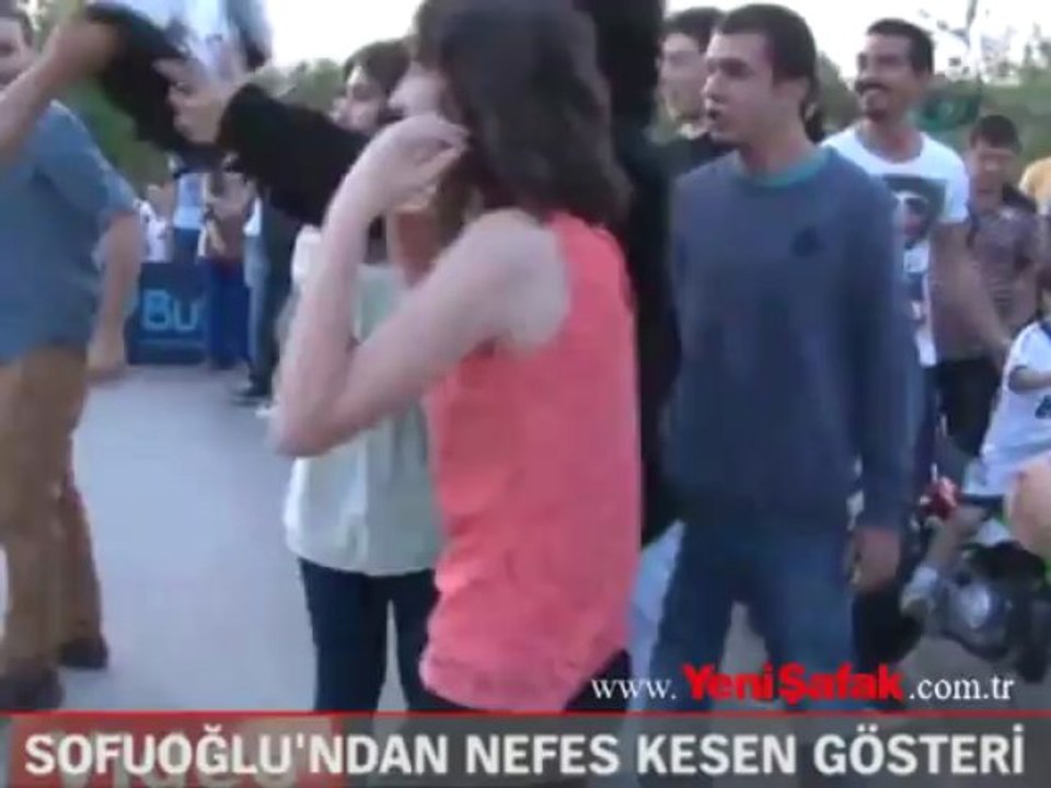 Sofuoğlu'ndan nefes kesen gösteri