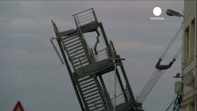 Italie : les recherches des disparus se poursuivent dans...