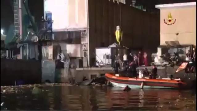 Genova - Nave contro torre del porto, morti e feriti -2- (08.05.13)