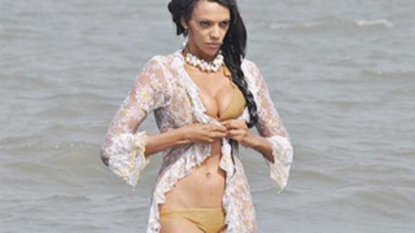 Sexi Judi Shekoni On Beach!