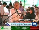 -لیپ ٹاپ نہیں انصاف دو- .. بہادر لڑکی نے خواجہ آصف کے پسینے چھڑا