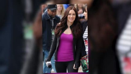 下载视频: Mutant Megan Fox Hops on a Trampoline as She Returns to Work