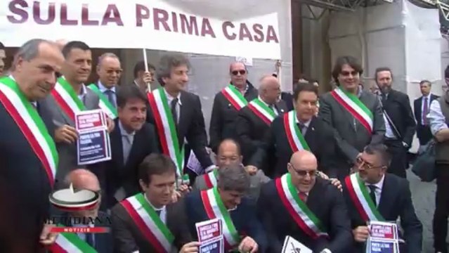 Sindaci di tutta Italia contro l’Imu, Alemanno: “il governo rispetti il programma”