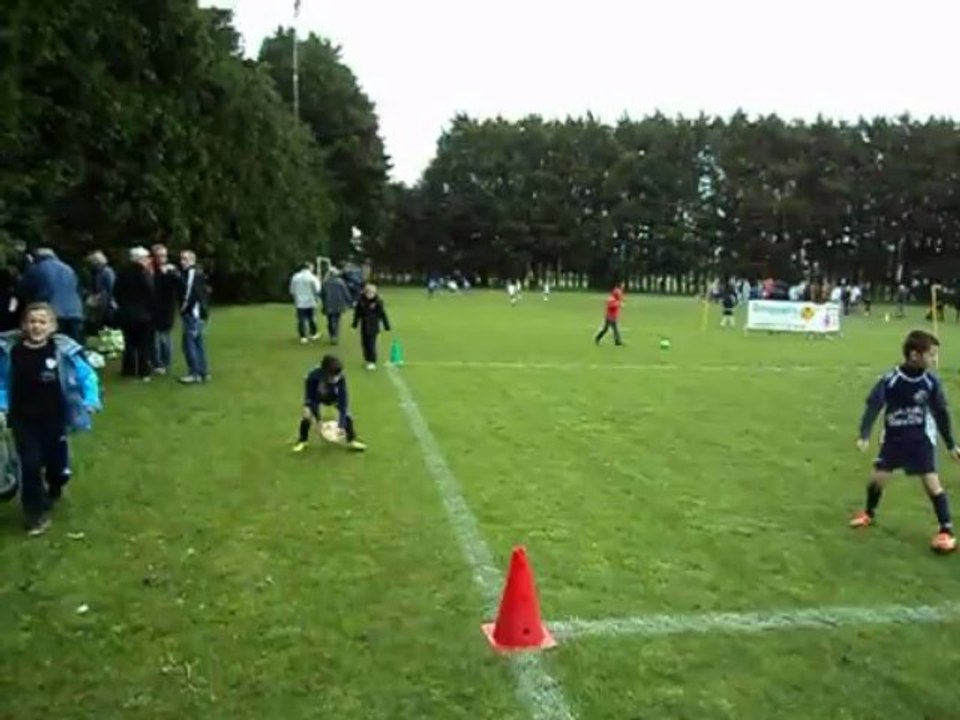 U8 tournoi Ploemel 8 mai 2013   arret de Théo