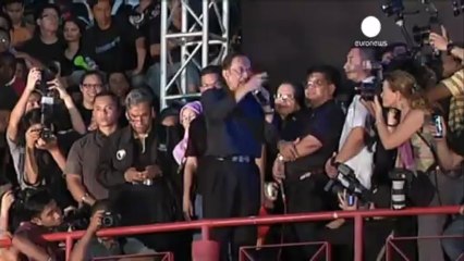 Malaysia: elezioni, l'opposizione protesta nello stadio...