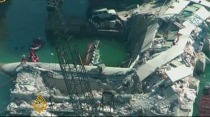 Several dead as Italy ship crashes into tower