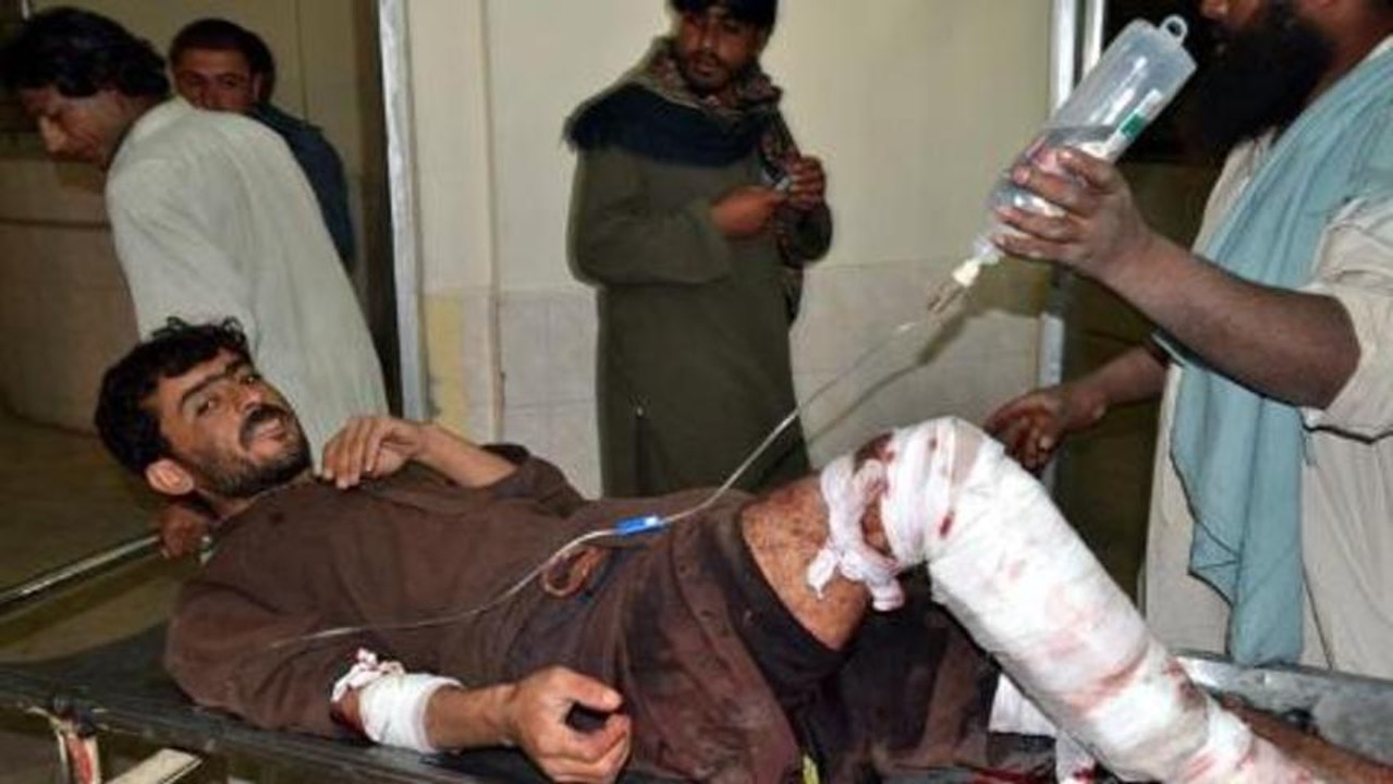 Attacks continue to plague Pakistani polls