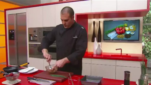 Cuines - Tàrtar de sardines, maduixes, pinyons i vinagreta de soja