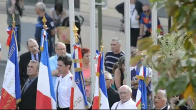 COMMÉMORATION DE L'ARMISTICE DU 8 MAI 1945 SUR L'ESPLANADE CHARLES DE GAULLE DU BEAUSSET