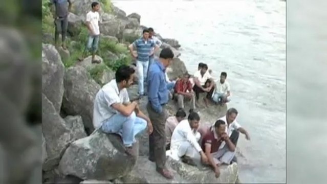 Un autobús se despeña en India con 60 pasajeros a bordo