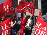 Napoli - La protesta delle mogli degli operai Cobas Fiat (08.05.13)