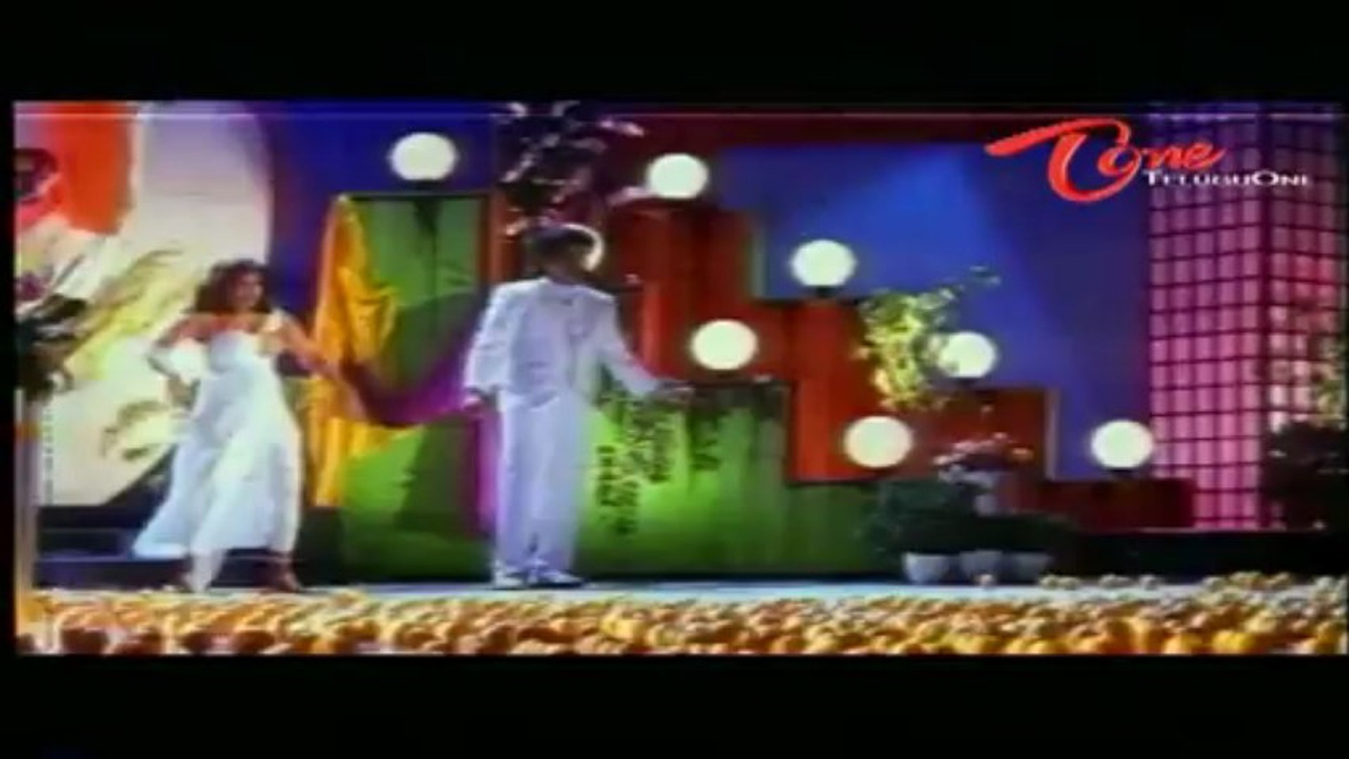 Bhale Mavayya Songs - Mudda Banthullo - Silk Smitha - Suman - video  Dailymotion