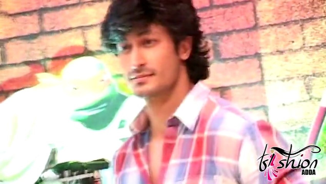Vidyut Jamwal Looks Dashing @ Nickelodeon's Teenage Mutant Ninja Turtles Toys Launch