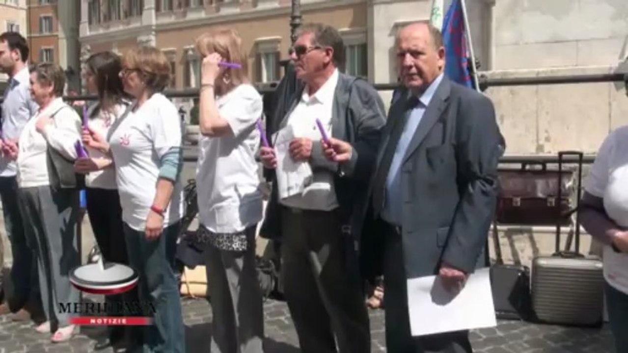 "Morti della crisi" e disagi Equitalia, Codici in piazza per ricordarne le vittime