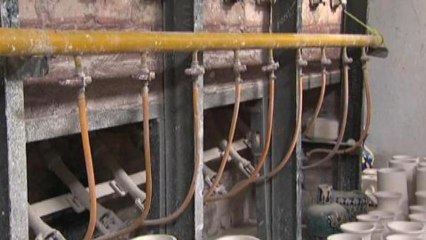 Pakistan pottery makers seek attention