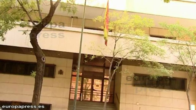 Greenpeace escala el Congreso en contra de la Ley de Costas