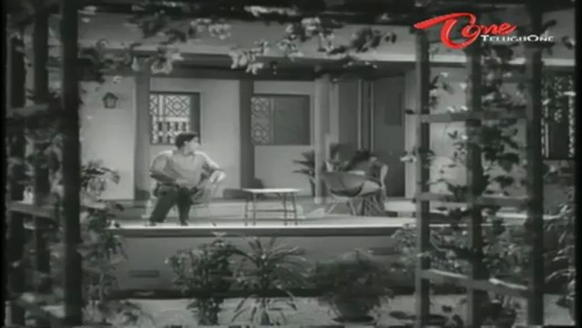 Iddaru Mithrulu Songs - Halo Halo O Ammayi - ANR - E V Saroja