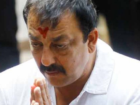 Sanjay Dutt to surrender before TADA court tomorrow