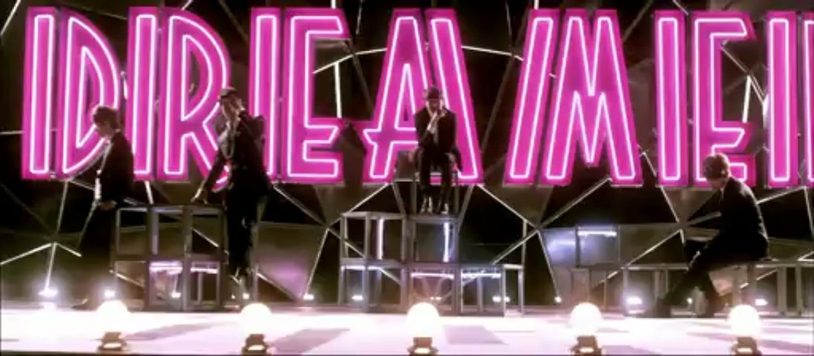 [MV] HISTORY(히스토리) _ Dreamer (Narr. IU(아이유))(Performance ver.)