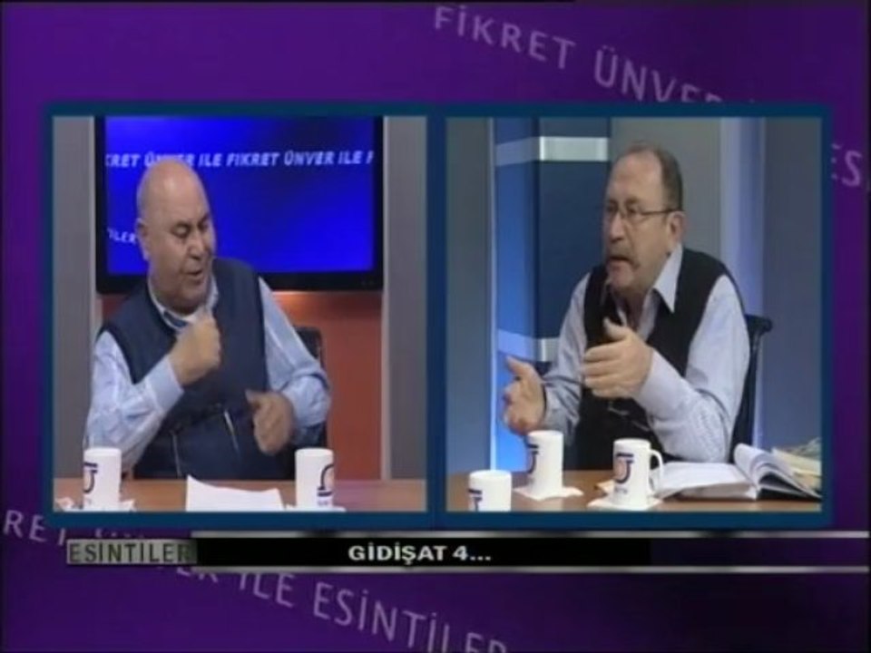 TÜRK TOPLUMUNU ZİHNİYET OLARAK BİR BİRİNE YABANCILAŞTIRDILAR. HALKA KUL GÖZÜYLE BAKAN VE KULLARINA MERHAMET ETMEYİ DEVLETLÜLÜK SAYAN BİR ZİHNİYETLE KARŞI KARŞIYAYIZ.