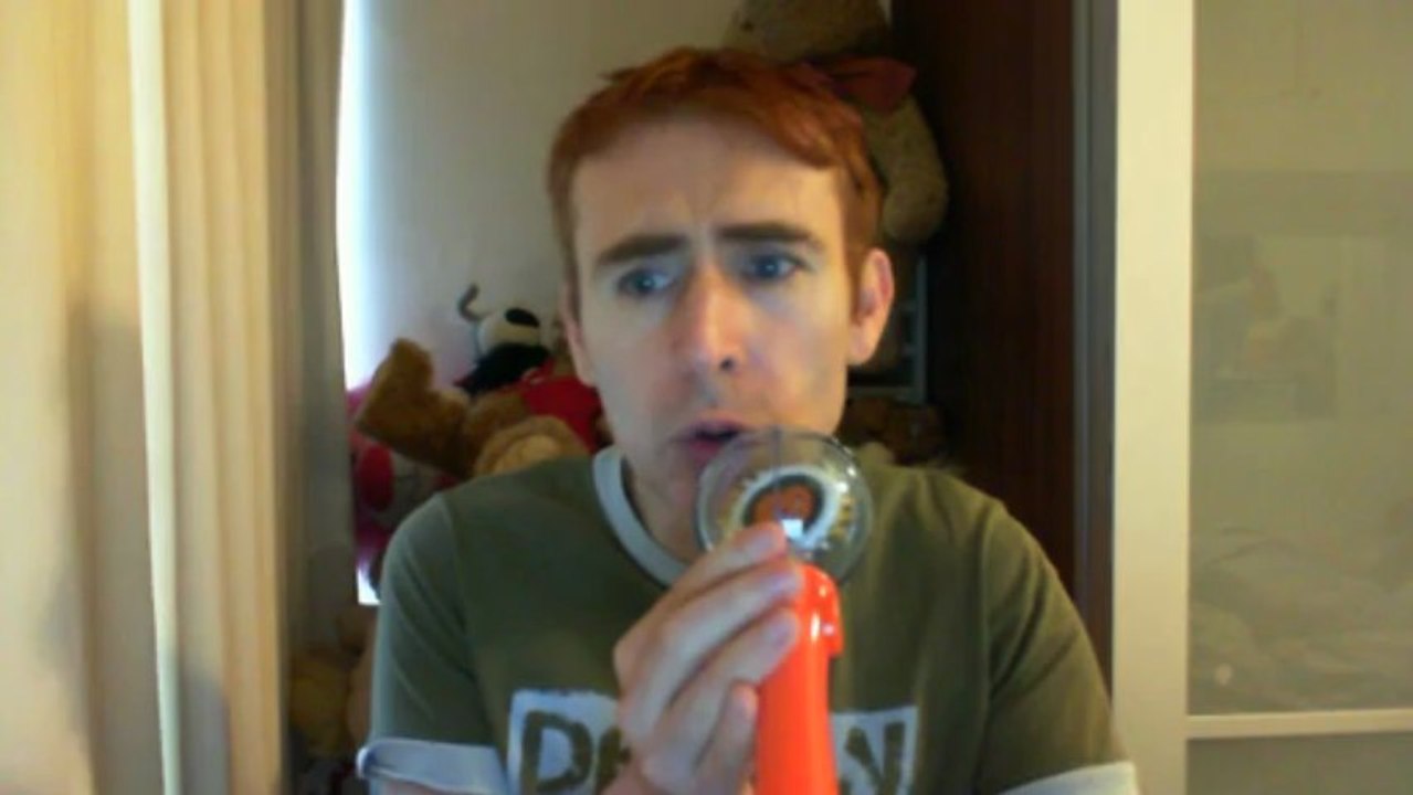 Wiwi égratigne "un peu plus haut un peu plus loin" de Jean Pierre Ferland