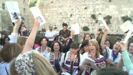 Arrests mar landmark Jerusalem women's prayers