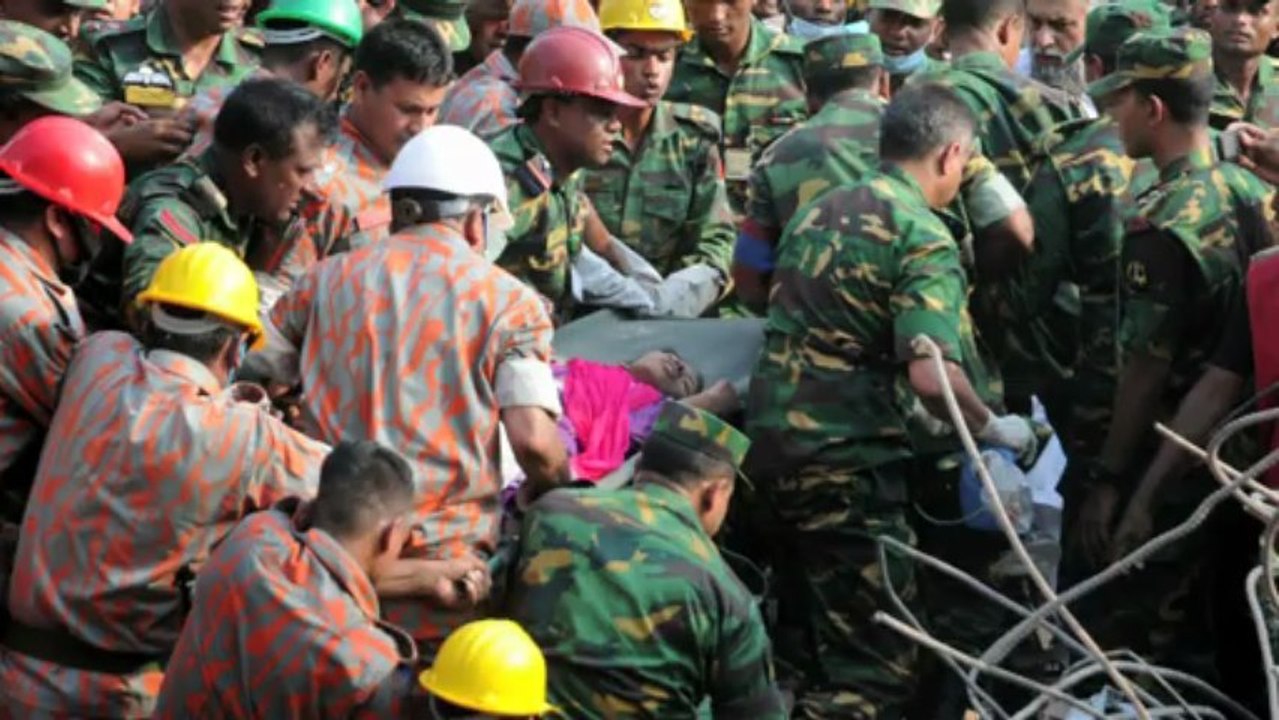 Wundersame Rettung zwei Wochen nach Fabrikeinsturz