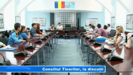 CONSILIUL TINERILOR LA DISCUTII